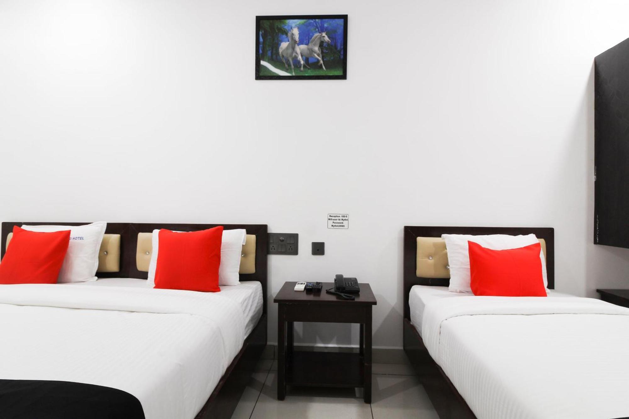 Super Mythri Hotel Near By Ecil, As Rao Nagar, Sainikpuri Maula Ali Dış mekan fotoğraf
