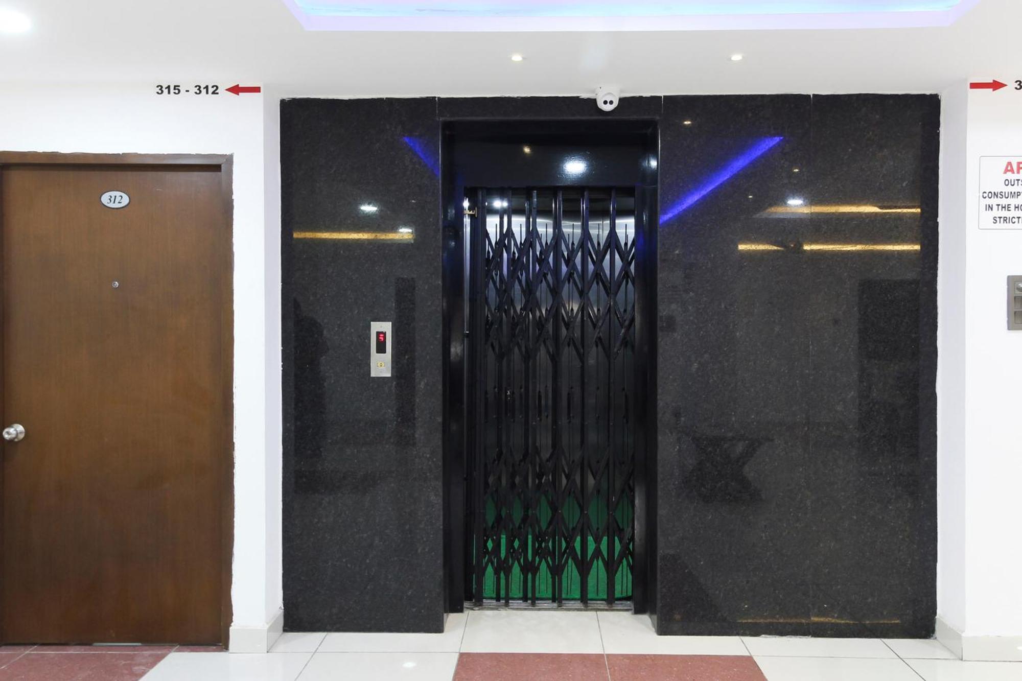 Super Mythri Hotel Near By Ecil, As Rao Nagar, Sainikpuri Maula Ali Dış mekan fotoğraf