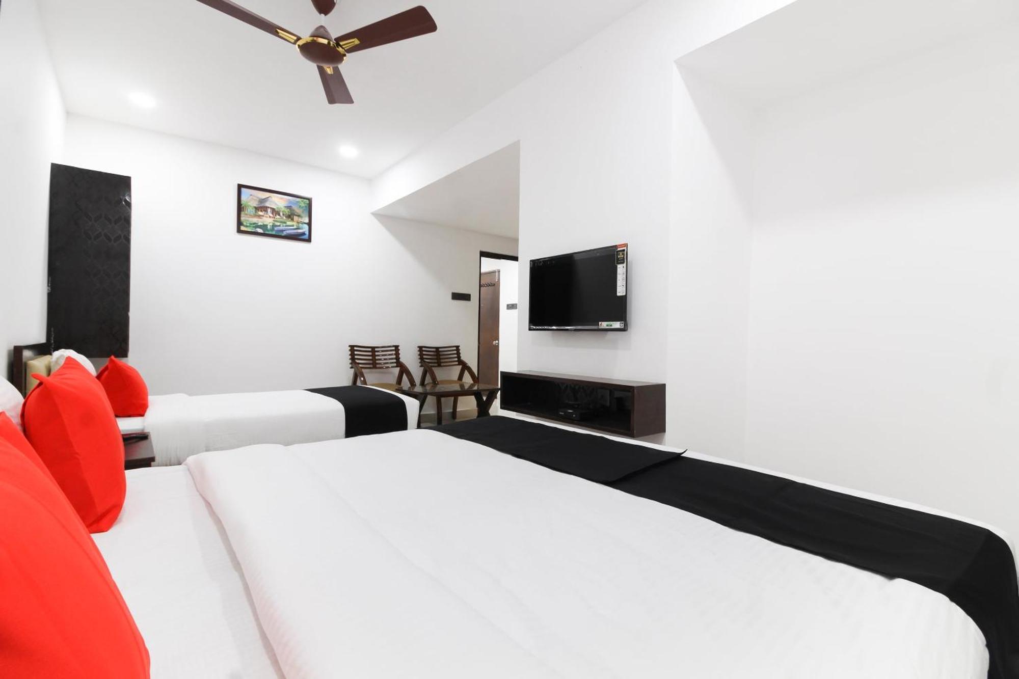 Super Mythri Hotel Near By Ecil, As Rao Nagar, Sainikpuri Maula Ali Dış mekan fotoğraf