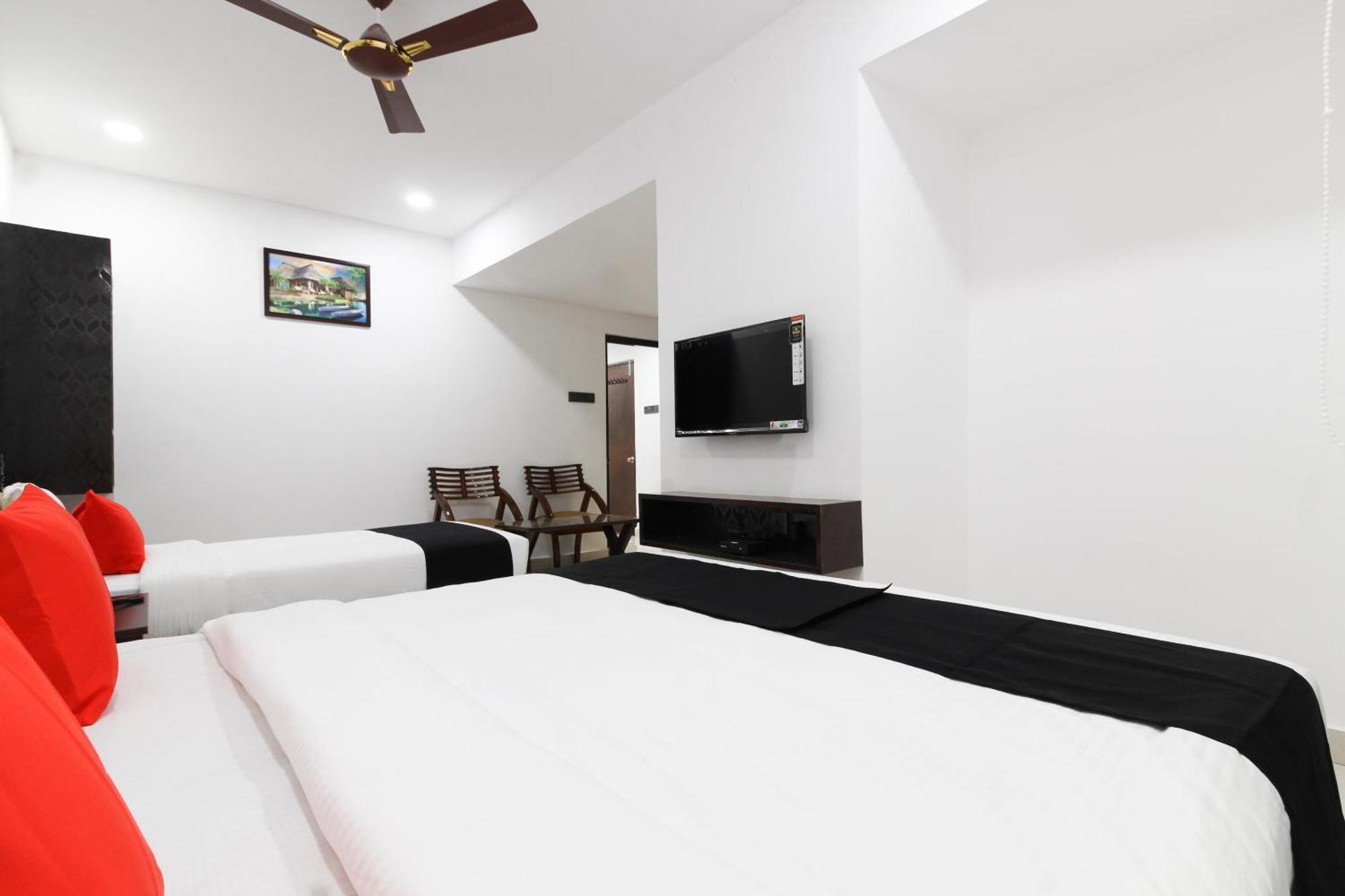 Super Mythri Hotel Near By Ecil, As Rao Nagar, Sainikpuri Maula Ali Dış mekan fotoğraf